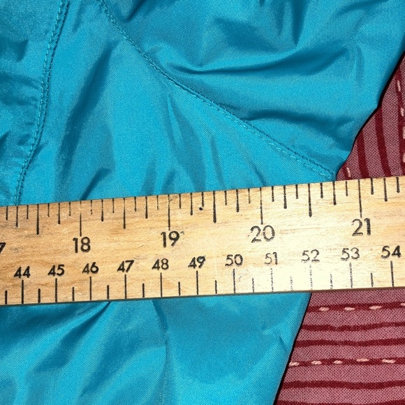 Columbia women’s medium  Turquoise windbreaker / light Raincoat - has STAINS - Picture 12 of 16
